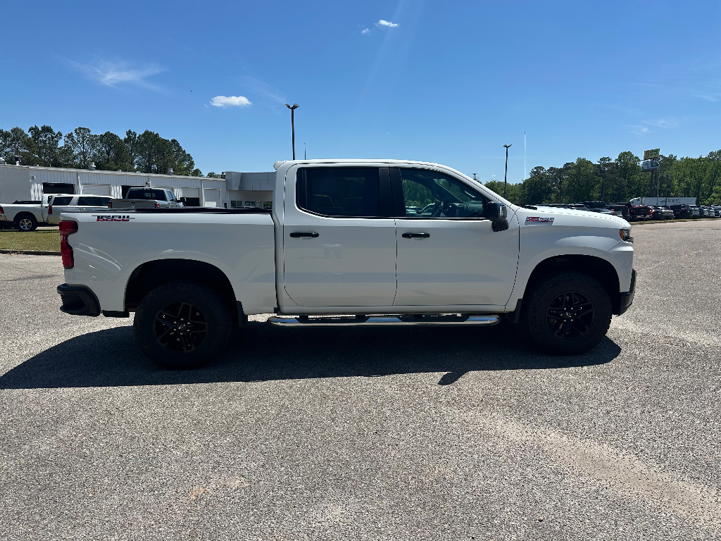 2020 Chevrolet Silverado 1500 - Summit White exterior view 9