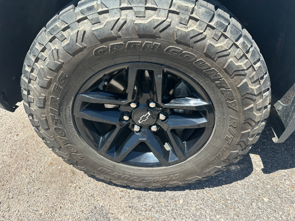 2020 Chevrolet Silverado 1500 - Summit White exterior view 5