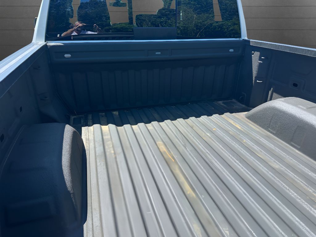 2020 Chevrolet Silverado 1500 - Summit White exterior view 14