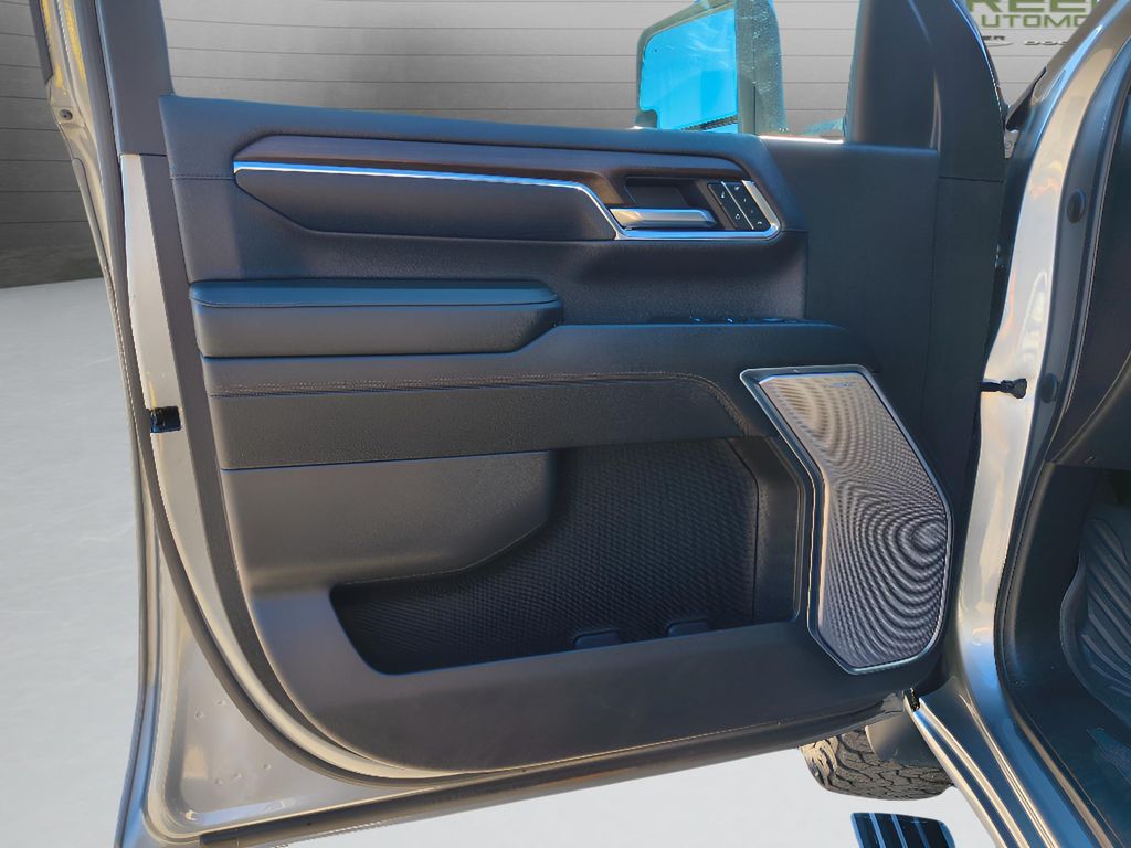 2024 Chevrolet Silverado 2500 - Sterling Gray Metallic exterior view 19