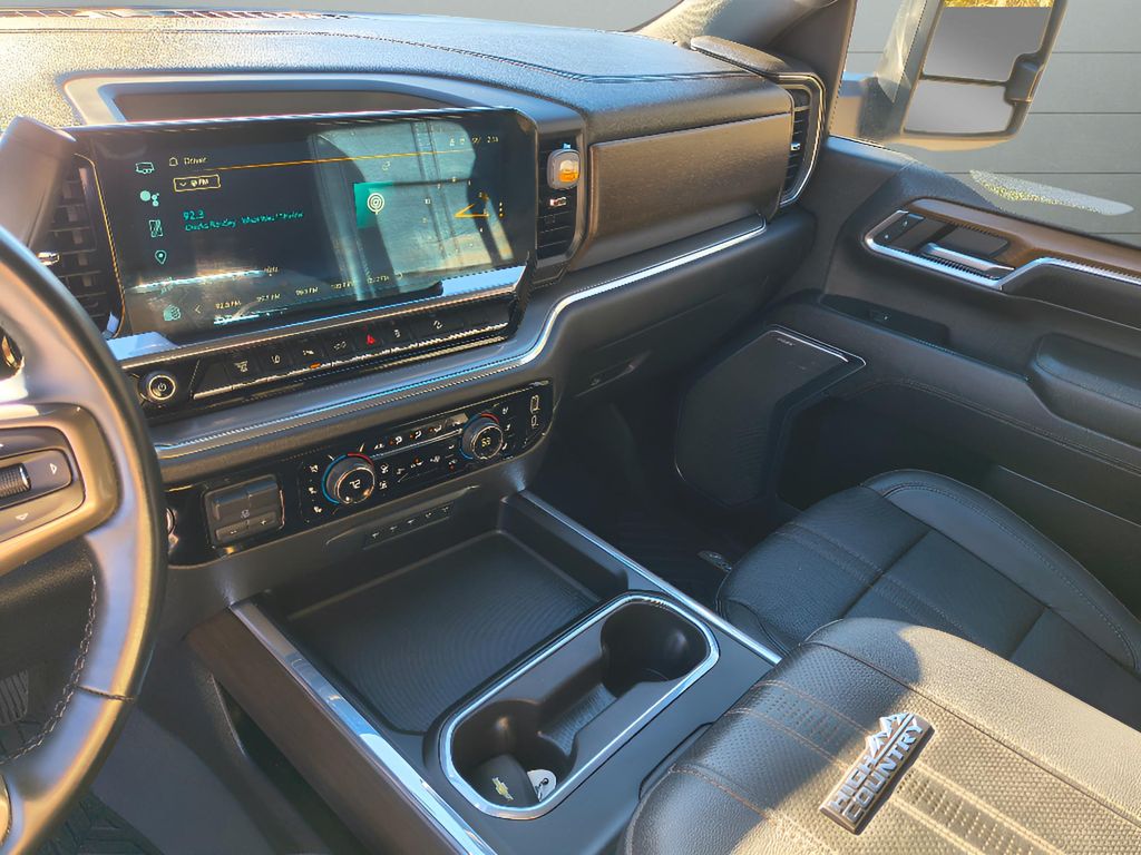 Used 2024 Chevrolet Silverado High Country Premium Z71