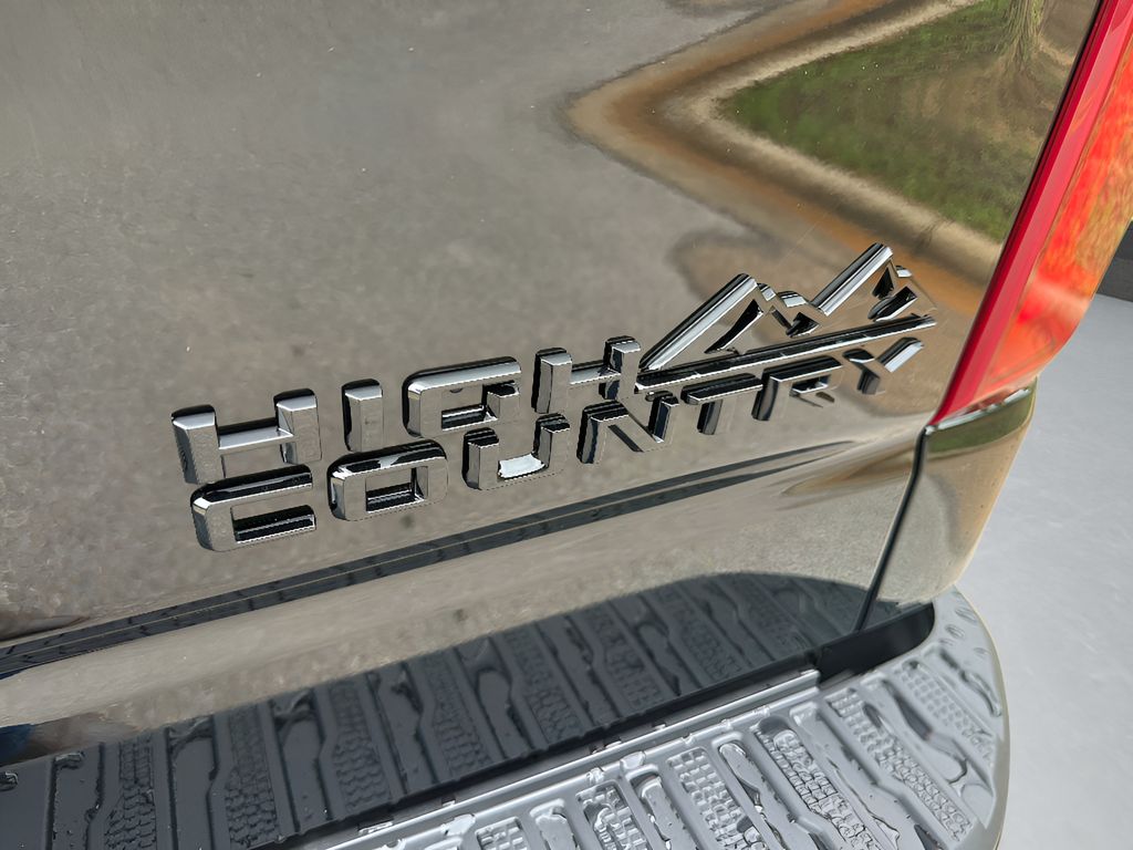 2026 Chevrolet Silverado 1500 - BLACK exterior view 11