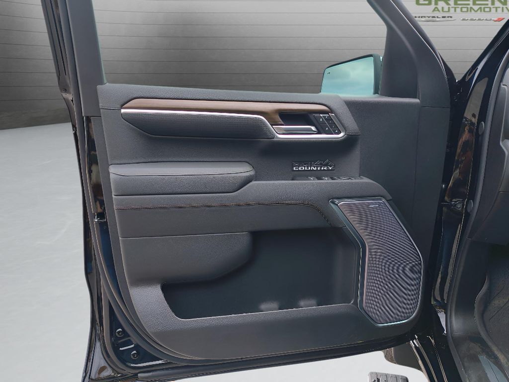 2026 Chevrolet Silverado 1500 - BLACK exterior view 17