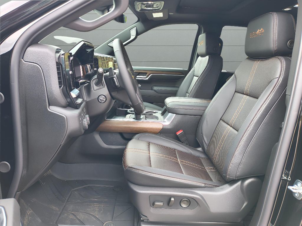 2026 Chevrolet Silverado 1500 - BLACK exterior view 19