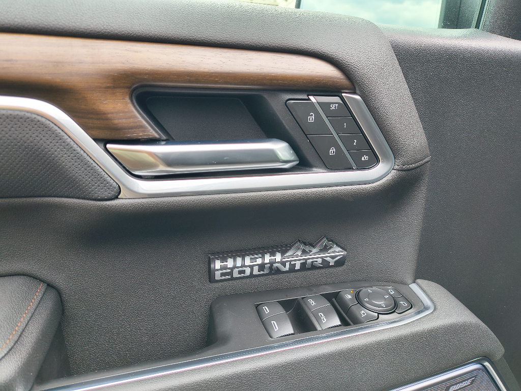 2026 Chevrolet Silverado 1500 - BLACK exterior view 14