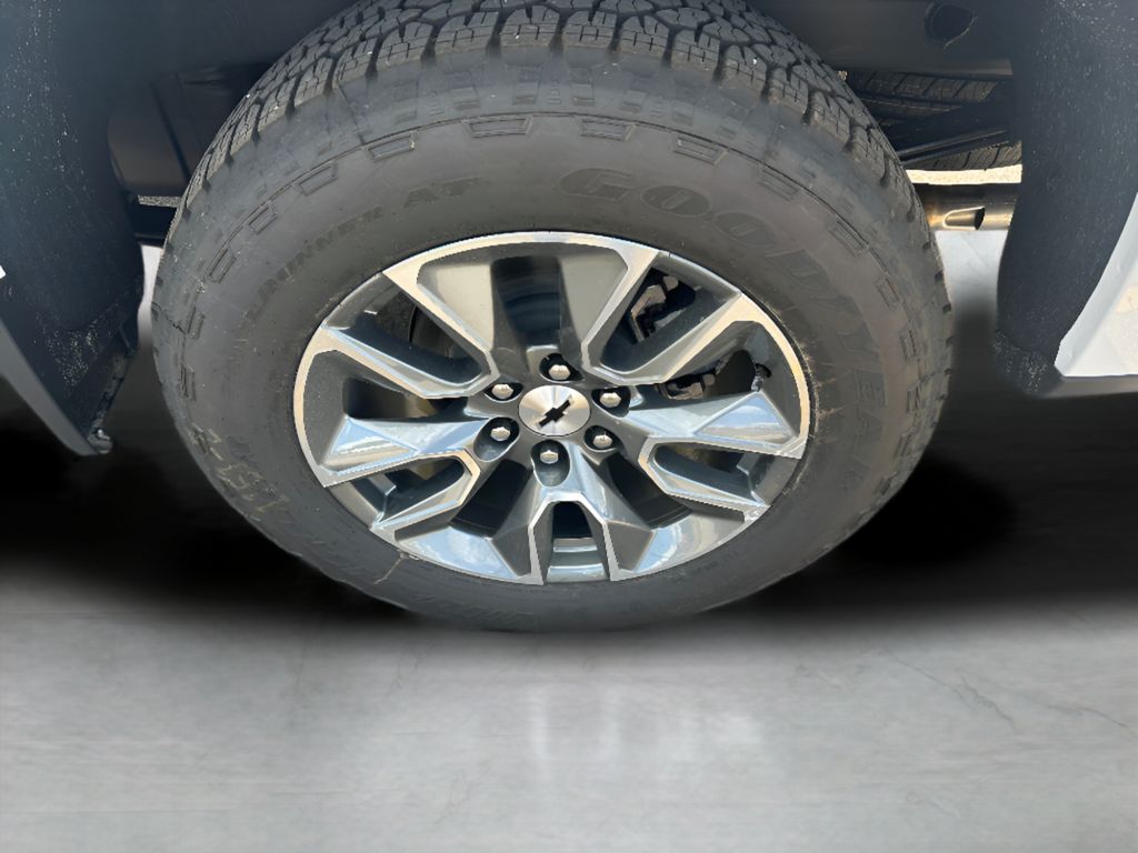 2026 Chevrolet Silverado 1500 - SUMMIT WHITE exterior view 9