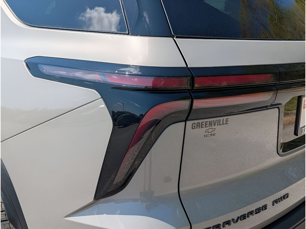 2026 Chevrolet Traverse AWD Z71 - SANDSTONE GRAY exterior view 4