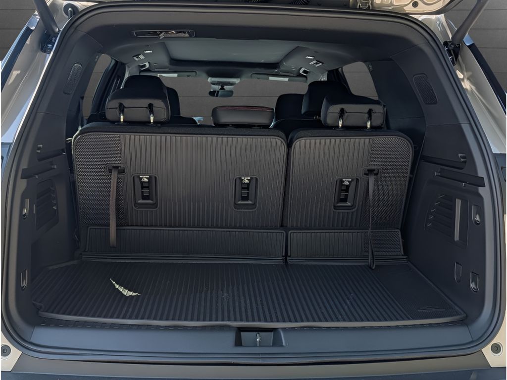 2026 Chevrolet Traverse AWD Z71 - SANDSTONE GRAY exterior view 7