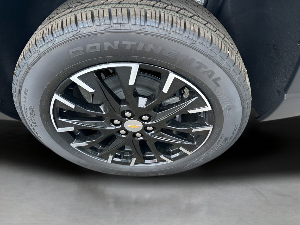 2026 Chevrolet Traverse FWD LT - STERLING GRAY METALLIC exterior view 9