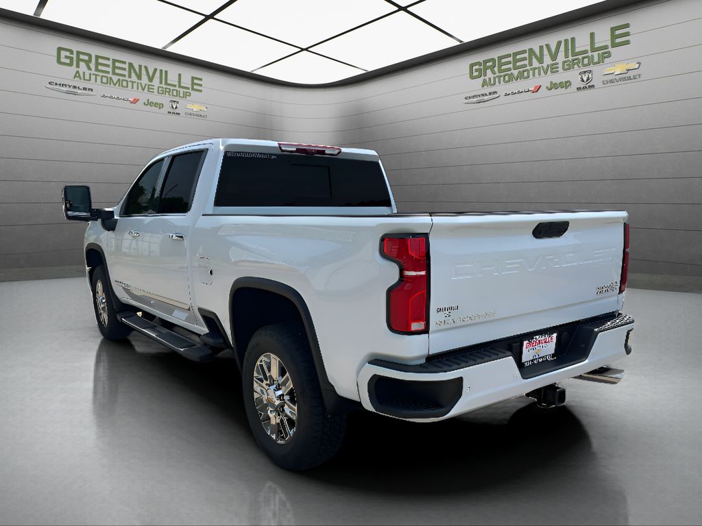 2026 Chevrolet Silverado 2500.0 - POLAR WHITE TRICOAT exterior view 7