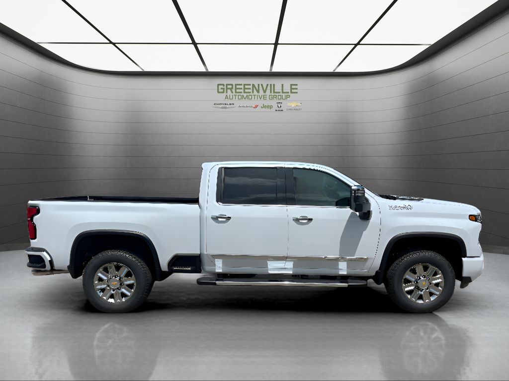 2026 Chevrolet Silverado 2500.0 - POLAR WHITE TRICOAT exterior view 4