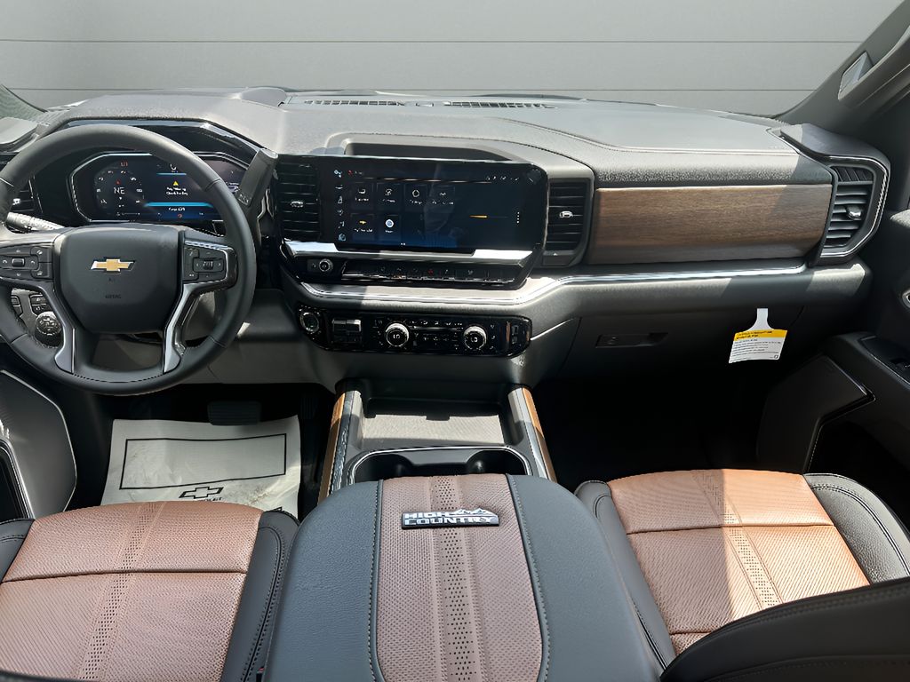 2026 Chevrolet Silverado 2500.0 - POLAR WHITE TRICOAT exterior view 19