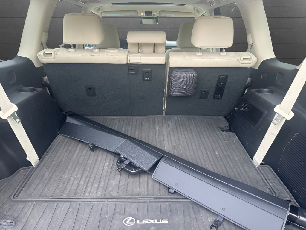 2023 Lexus GX 460 460 Premium - Atomic Silver exterior view 11