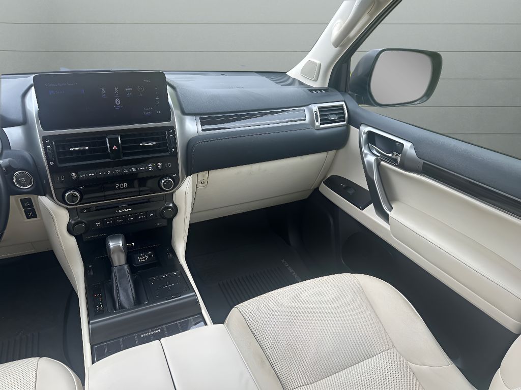 2023 Lexus GX 460 460 Premium - Atomic Silver exterior view 17