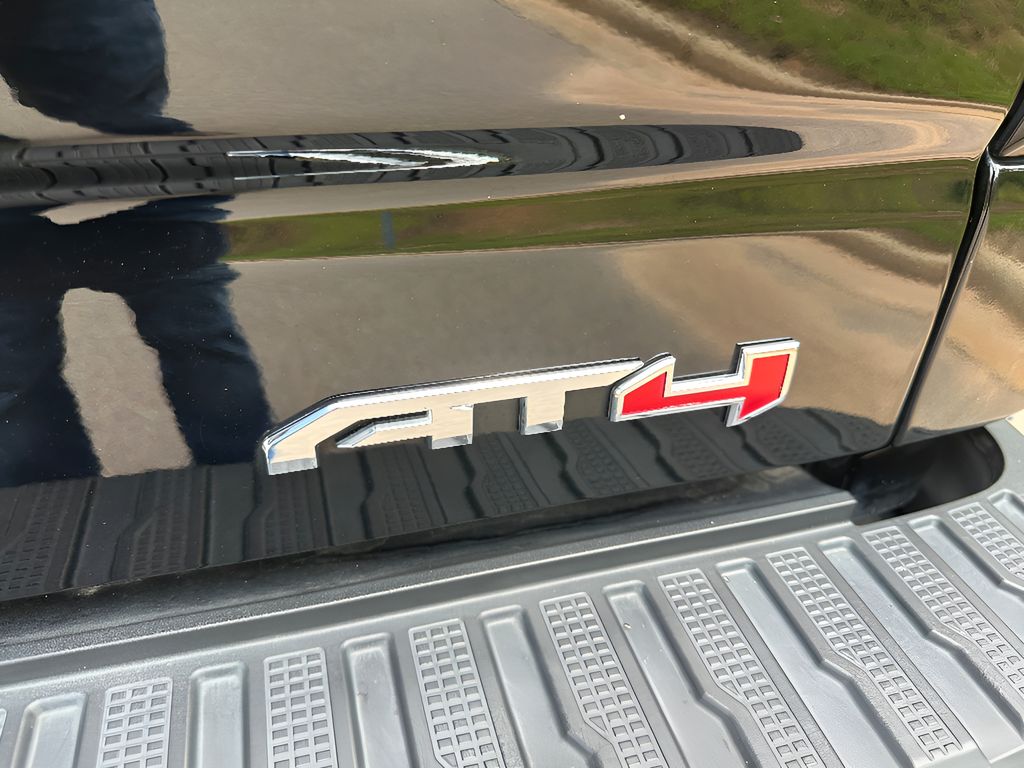 2021 GMC Sierra 1500.0 - Onyx Black exterior view 9