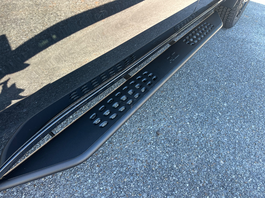 2026 Chevrolet Silverado 1500 - BLACK exterior view 10