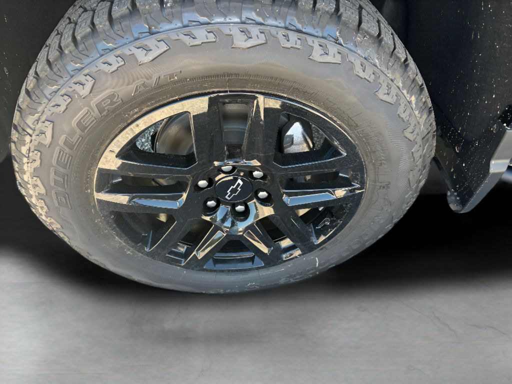 2026 Chevrolet Silverado 1500 - BLACK exterior view 9