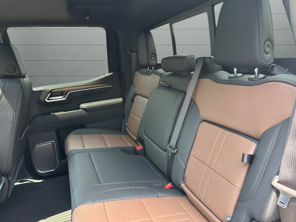 2026 Chevrolet Silverado 1500.0 - POLAR WHITE TRICOAT exterior view 12