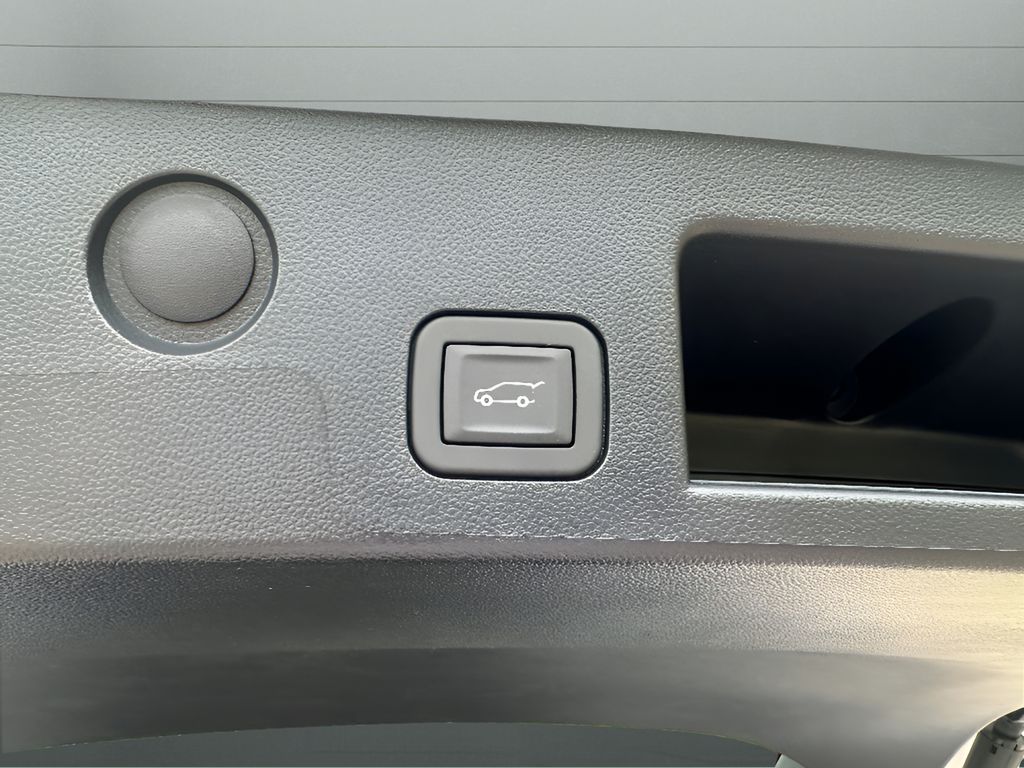 2026 Chevrolet Equinox FWD LT - SUMMIT WHITE exterior view 11