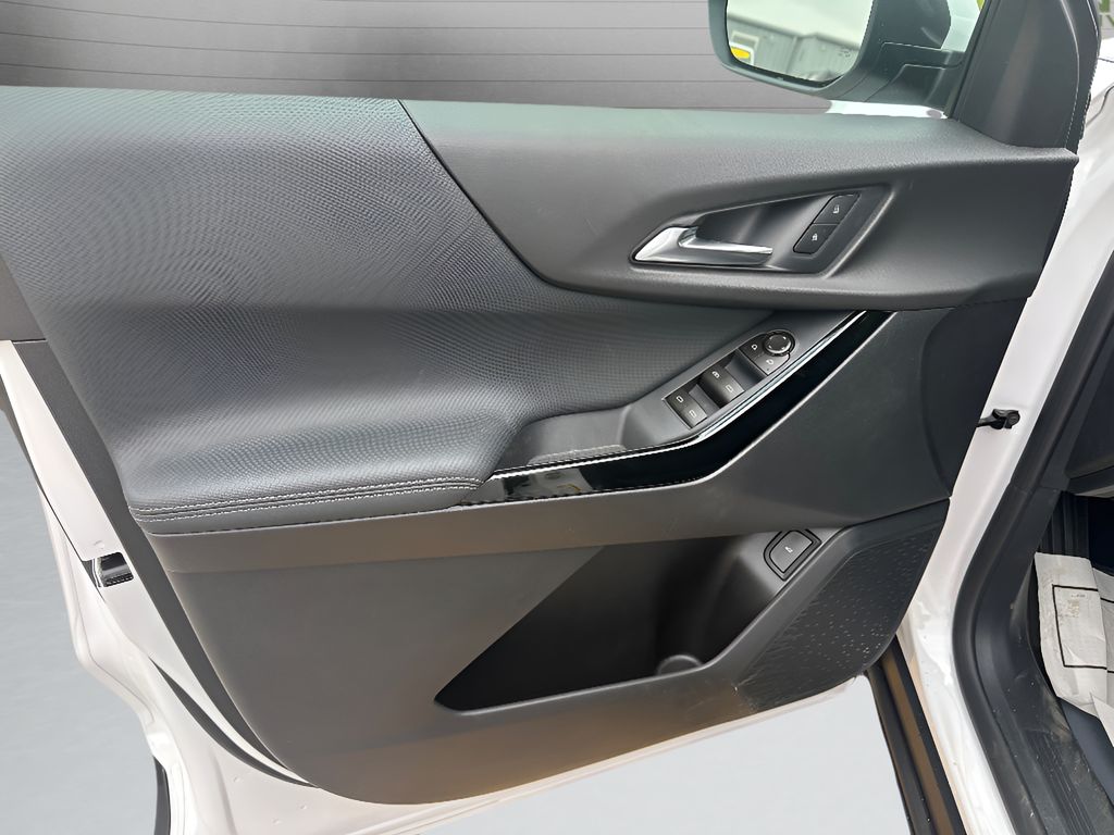 2026 Chevrolet Equinox FWD LT - SUMMIT WHITE exterior view 18