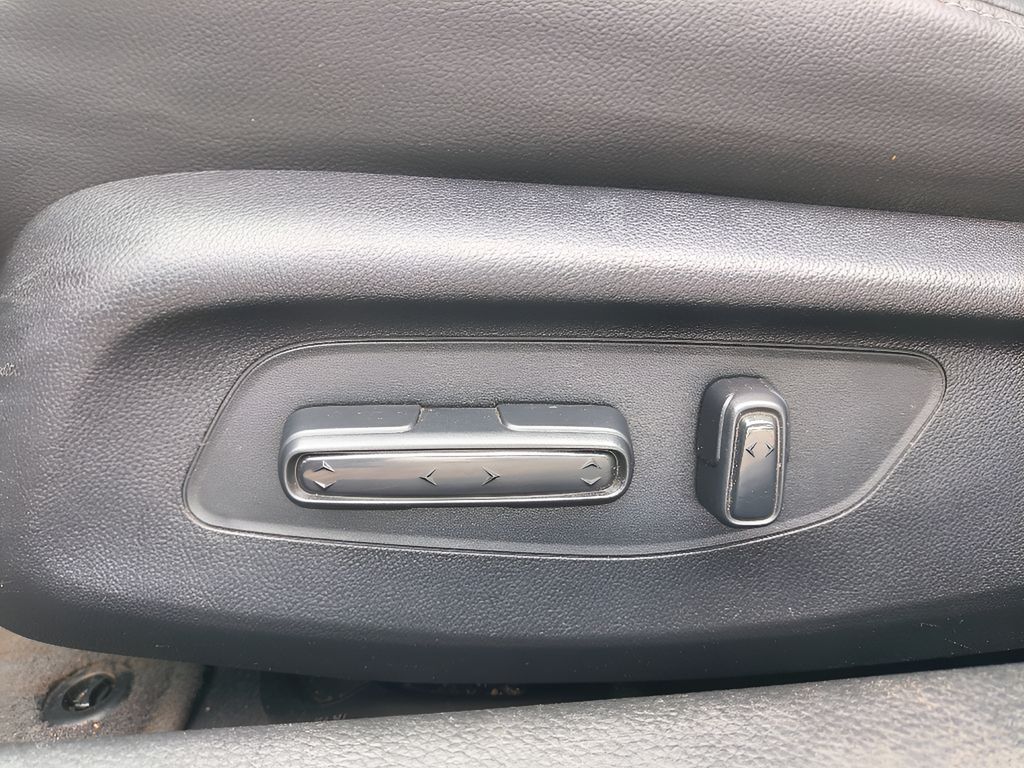 2023 Honda Civic EX-L - Platinum White Pearl exterior view 11