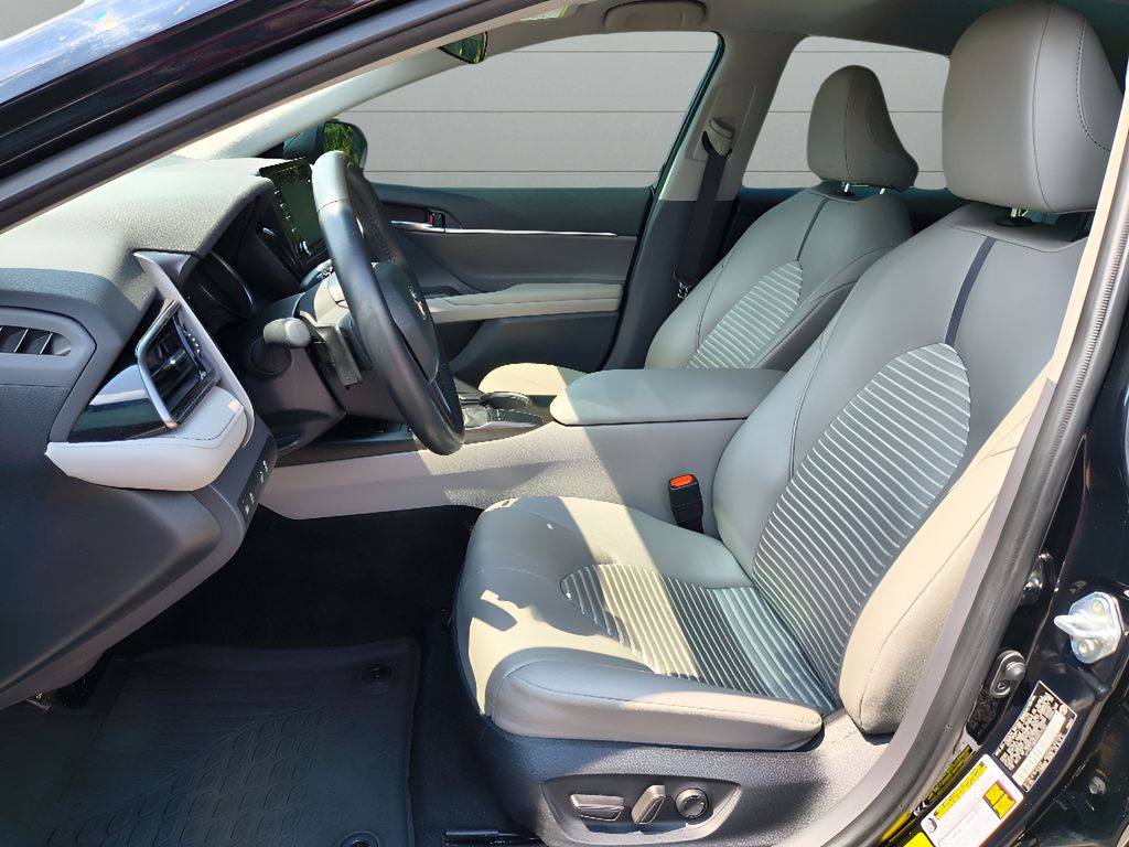 2023 Toyota Camry SE - Midnight Black Metallic exterior view 16