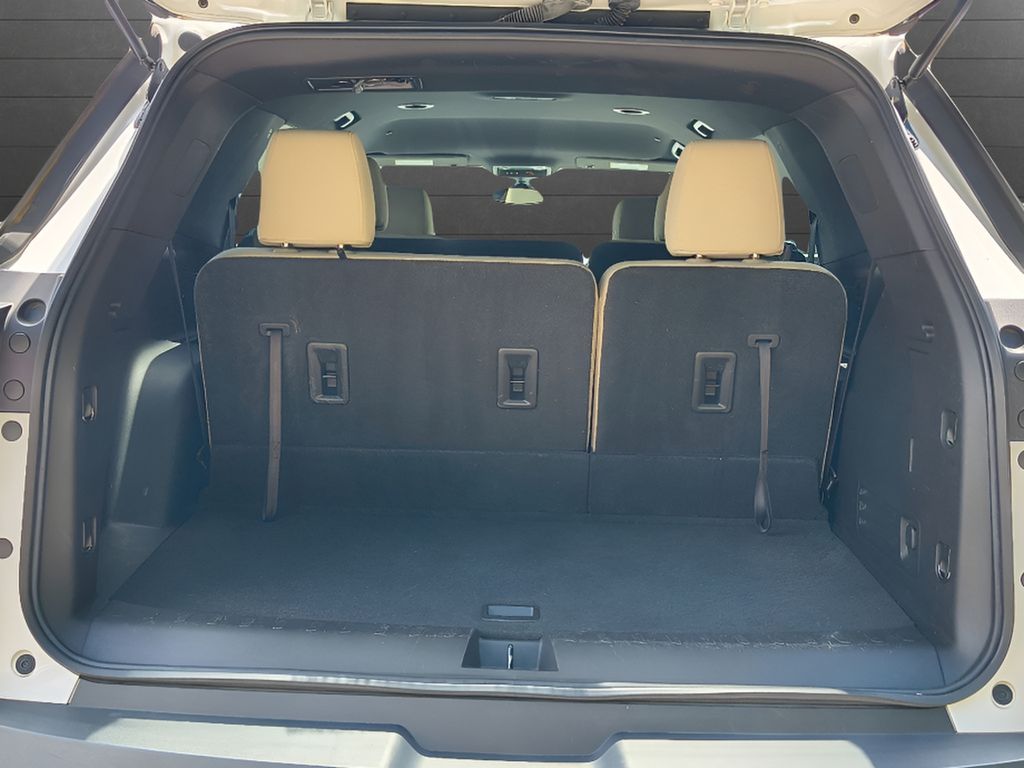 Used 2022 Chevrolet Traverse LS