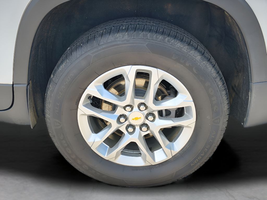 Used 2022 Chevrolet Traverse LS