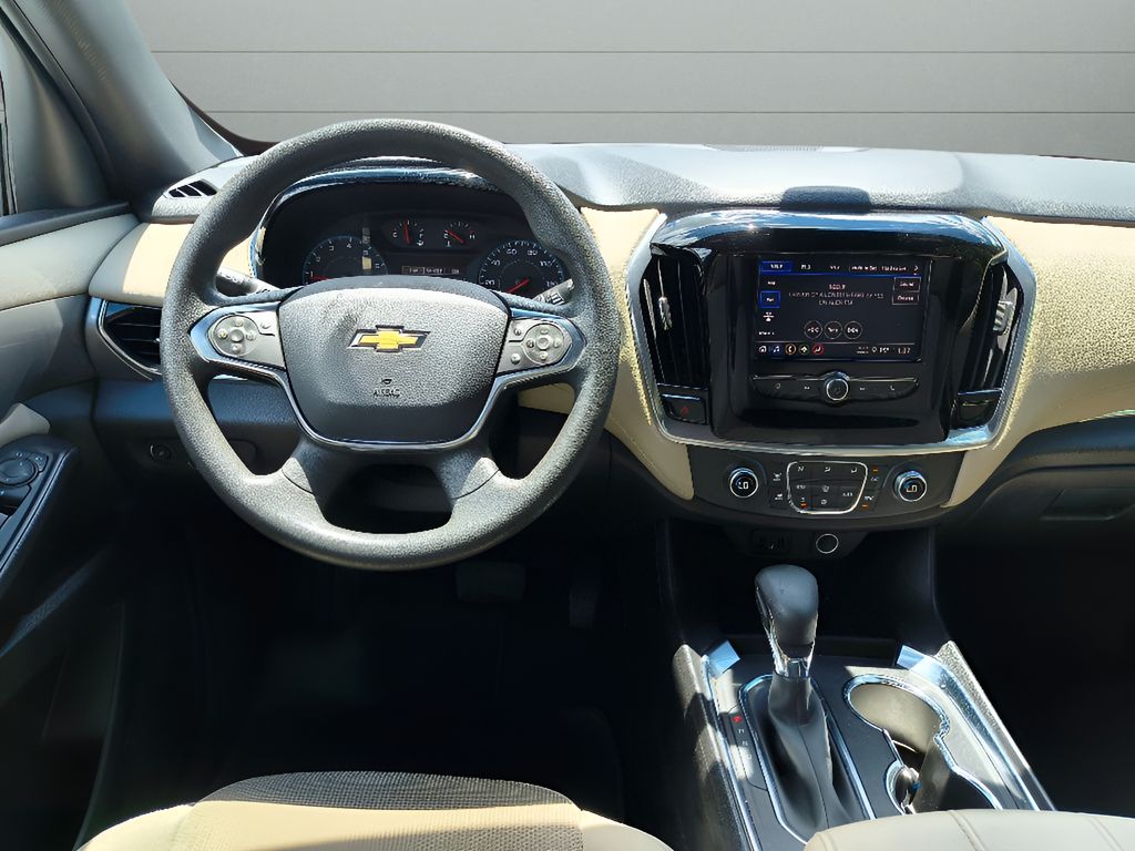 Used 2022 Chevrolet Traverse LS