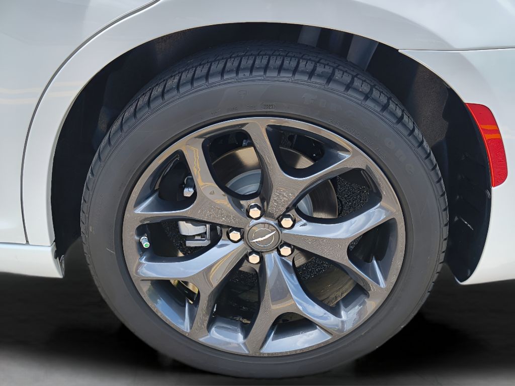 Used 2023 Chrysler 300 Touring