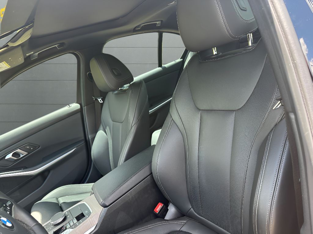 2025 BMW 3 series 330i - Black exterior view 17