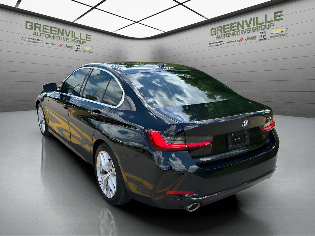 2025 BMW 3 series 330i - Black exterior view 7