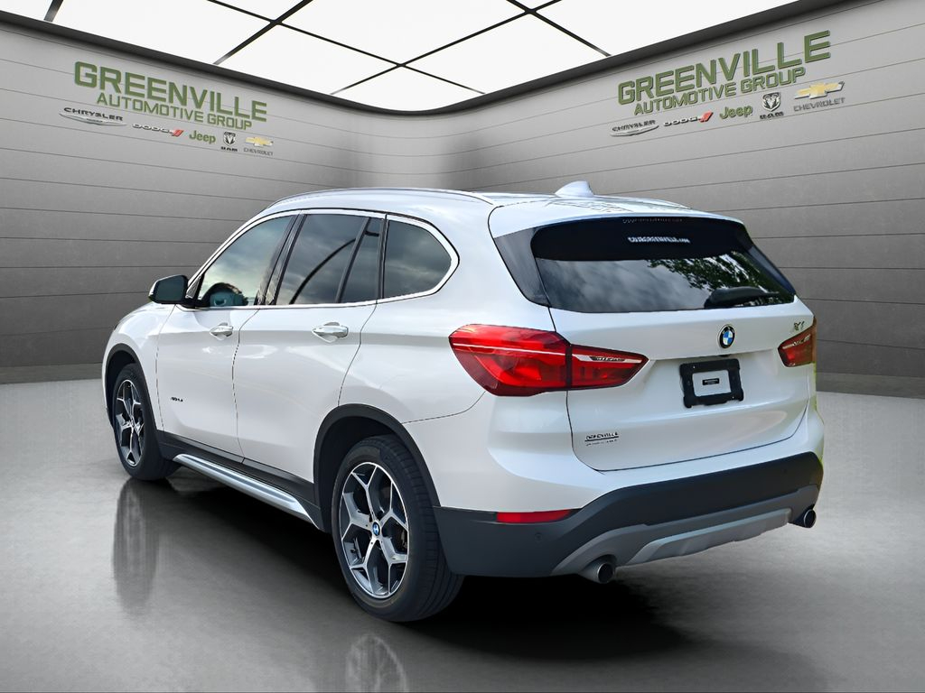 2017 BMW X1 xDrive28i - Mineral White Metallic exterior view 3