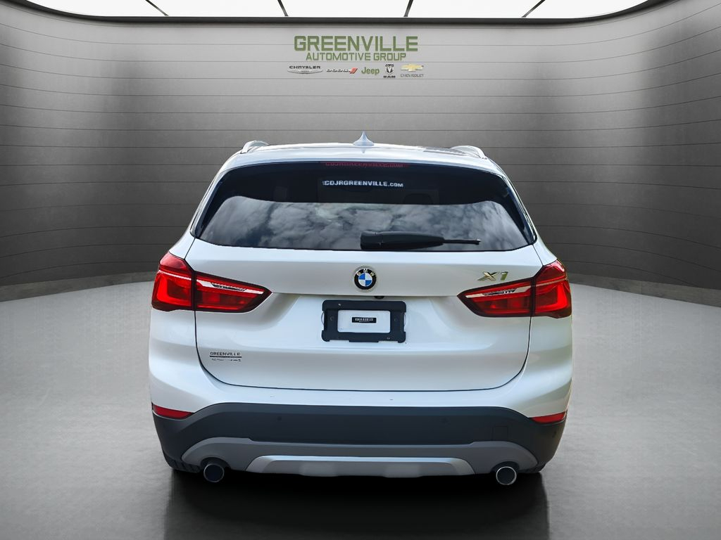 2017 BMW X1 xDrive28i - Mineral White Metallic exterior view 4