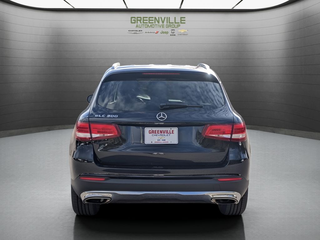 2018 Mercedes-Benz GLC 300 - BLACK exterior view 4