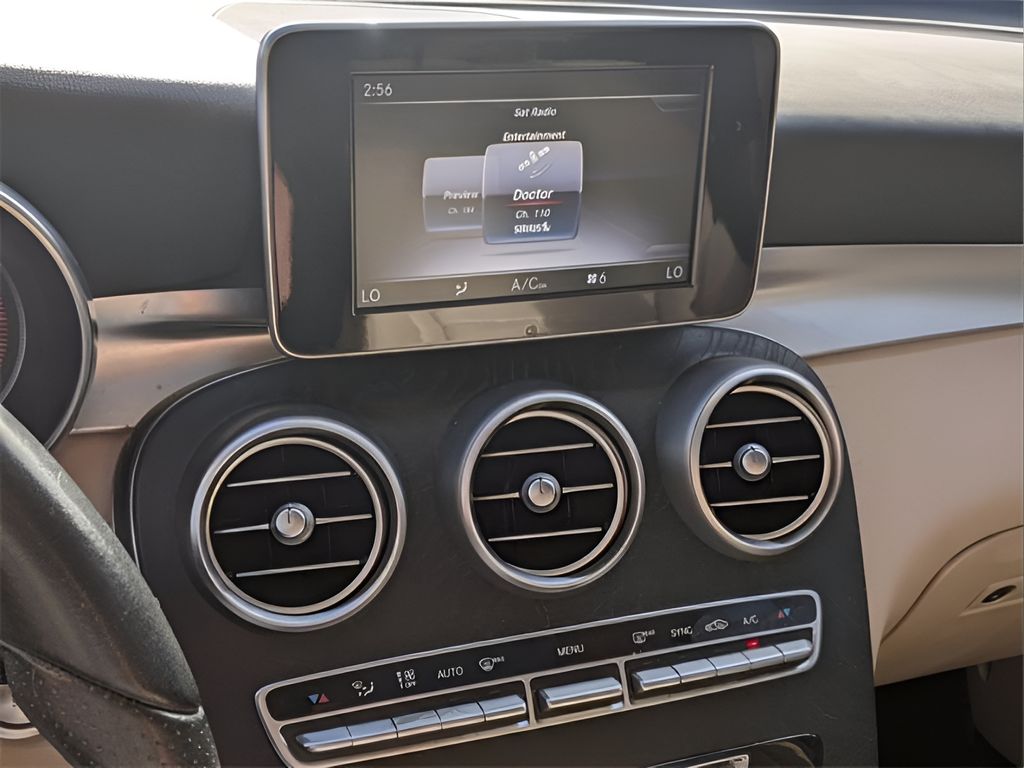2018 Mercedes-Benz GLC 300 - BLACK exterior view 10