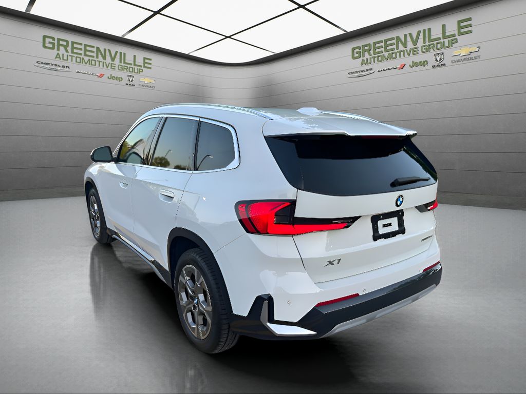2025 BMW X1 xDrive28i - Alpine White exterior view 7