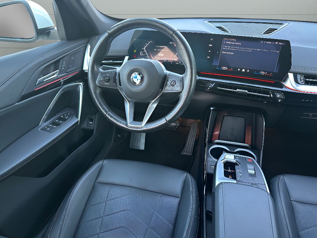 2025 BMW X1 xDrive28i - Alpine White exterior view 15