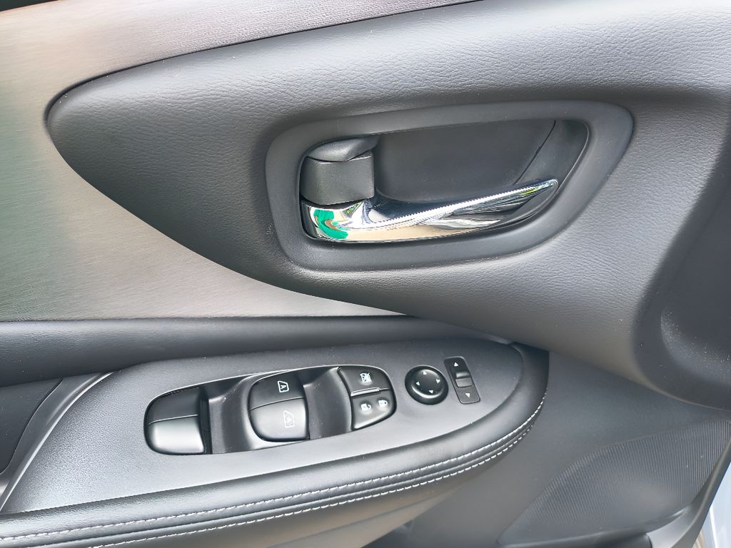 Used 2024 Nissan Murano SV