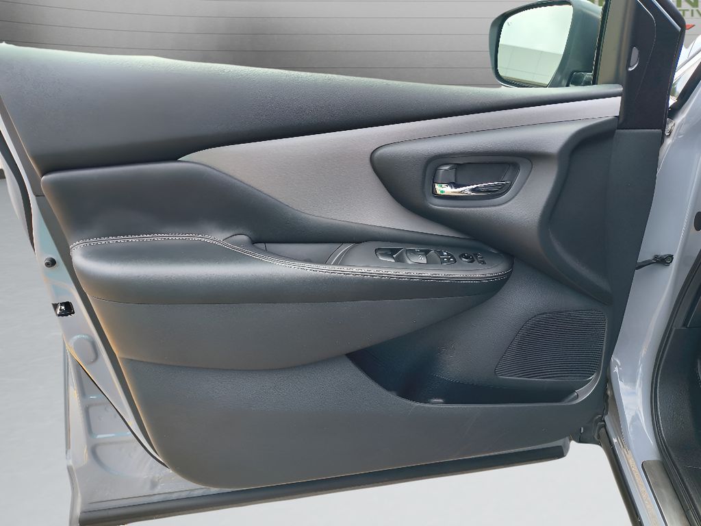 Used 2024 Nissan Murano SV