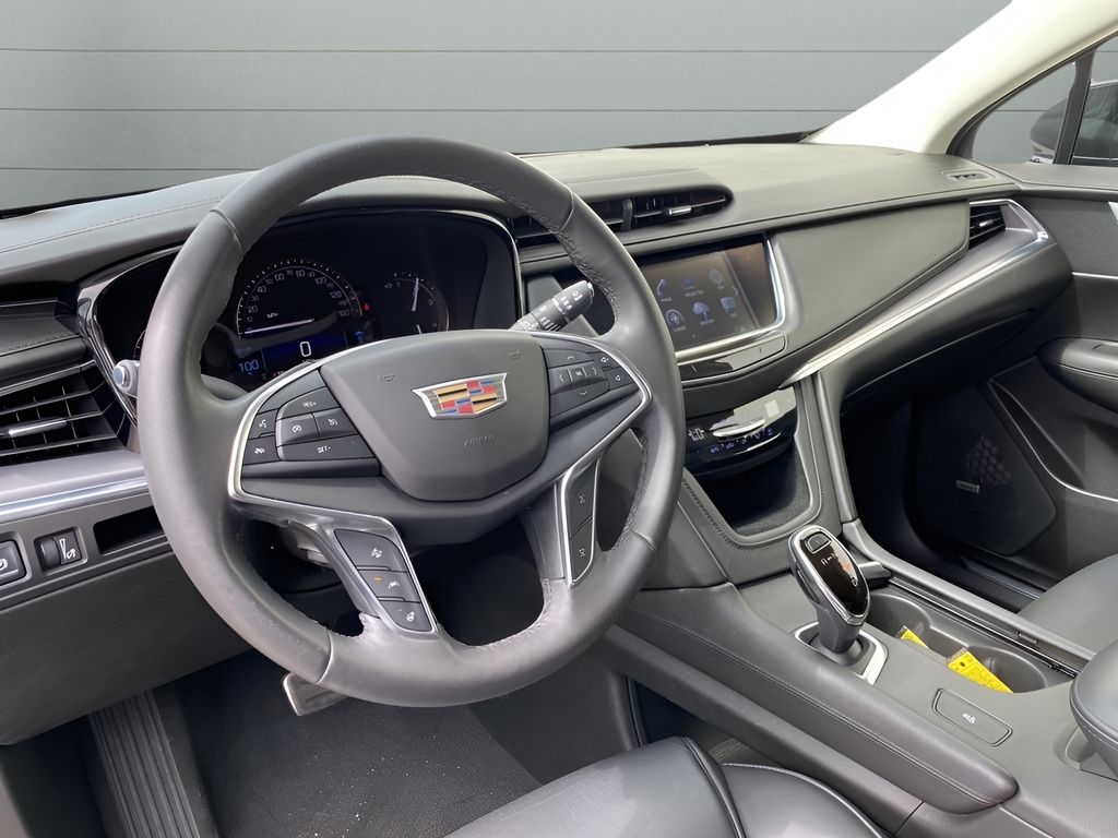 2018 Cadillac XT5 Luxury FWD - STELLAR BLACK METALLIC exterior view 11