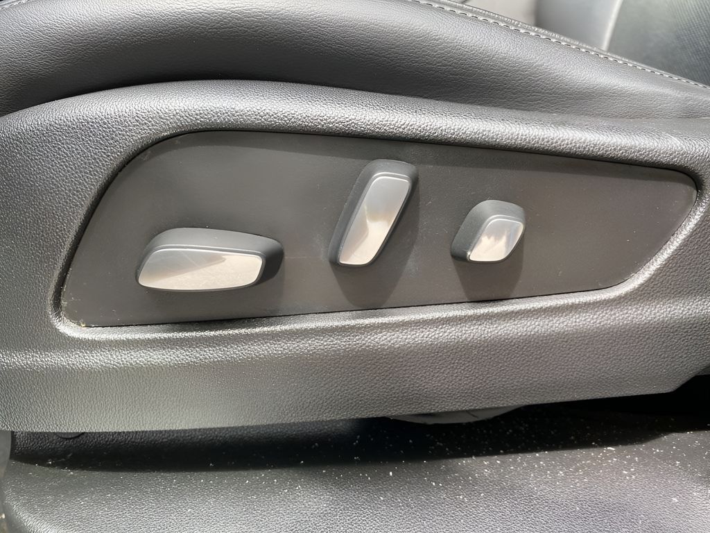 Used 2018 Cadillac XT5 Luxury FWD