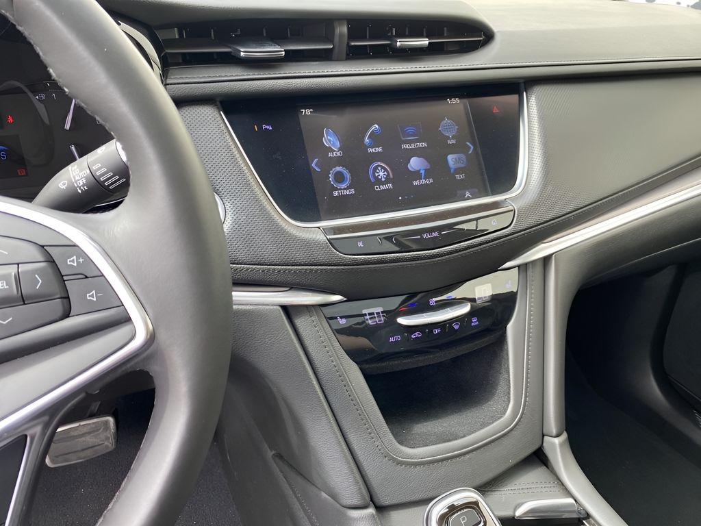 2018 Cadillac XT5 Luxury FWD - STELLAR BLACK METALLIC exterior view 9