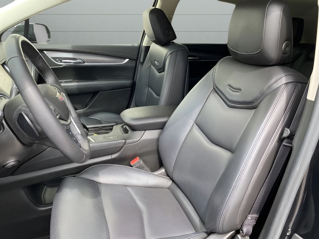 2018 Cadillac XT5 Luxury FWD - STELLAR BLACK METALLIC exterior view 12