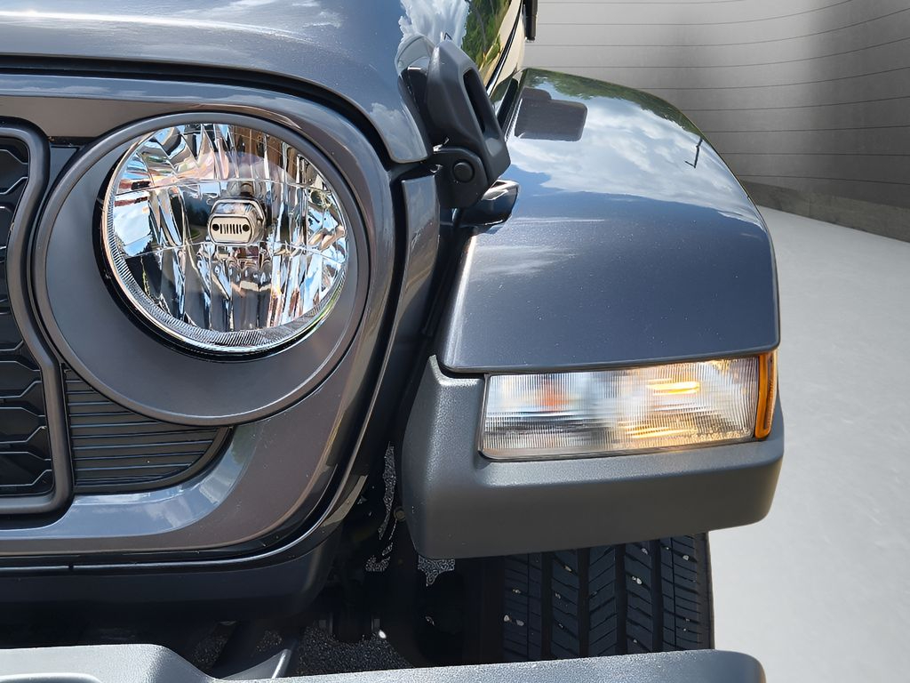 Used 2024 Jeep Gladiator Sport S