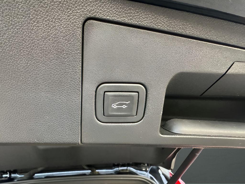 2025 Cadillac XT4 FWD Premium Luxury - Stellar Black Metallic exterior view 11