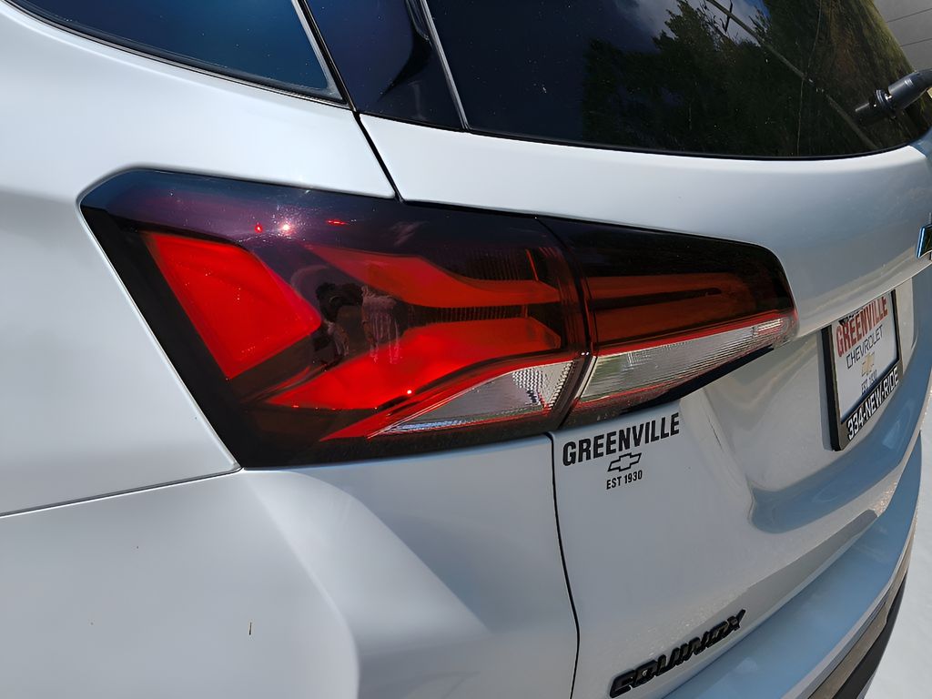 2023 Chevrolet Equinox RS - Iridescent Pearl Tricoat exterior view 4