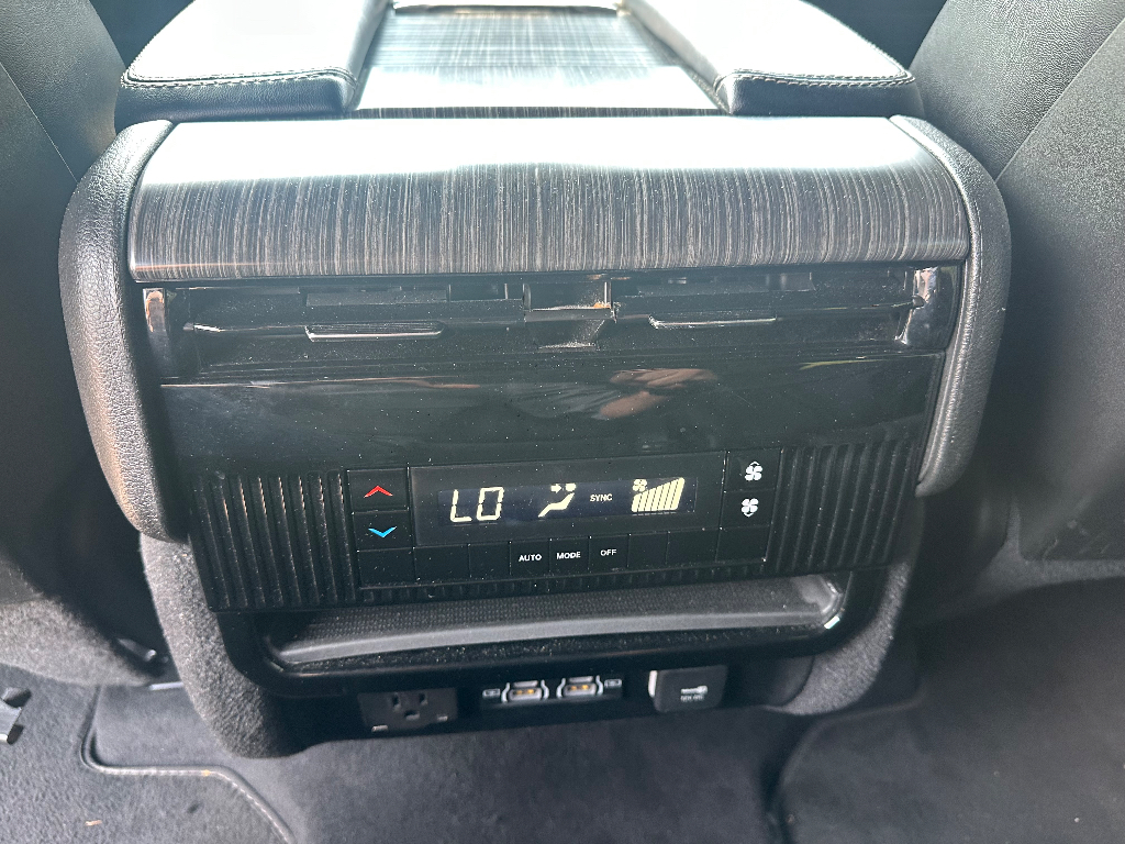 2024 Jeep Wagoneer Series II - Velvet Red Pearlcoat exterior view 17