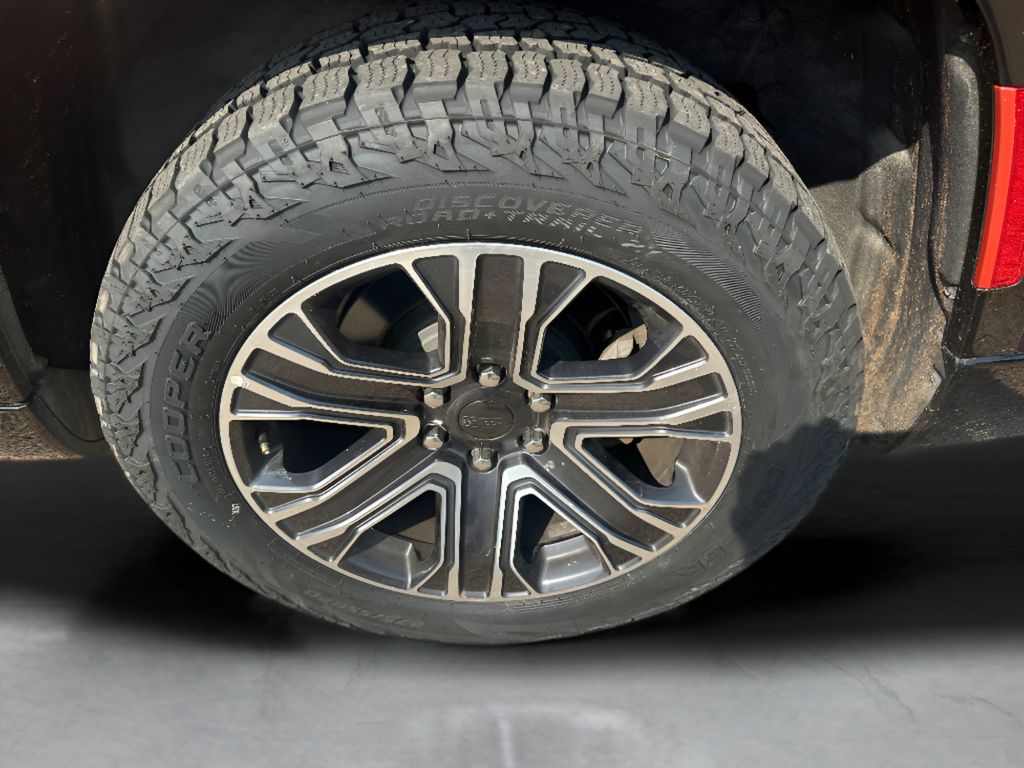 2024 Jeep Wagoneer Series II - Velvet Red Pearlcoat exterior view 5