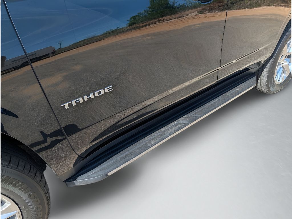 2024 Chevrolet Tahoe Premier - Black exterior view 13
